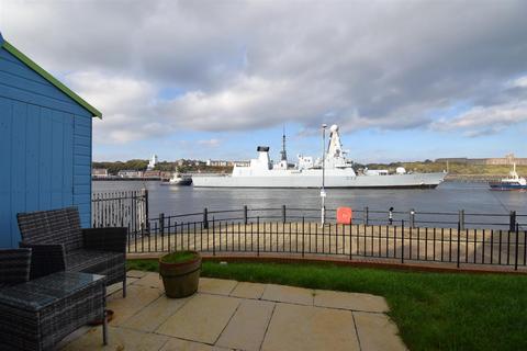 4 bedroom end of terrace house for sale, Harbour View, South Shields