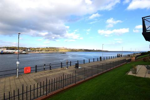 4 bedroom end of terrace house for sale, Harbour View, South Shields