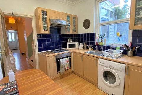 3 bedroom terraced house to rent, Stansted Road, Southsea PO5