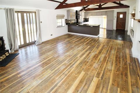 3 bedroom bungalow to rent, Thurleigh Road, Bedford MK44