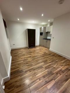 1 bedroom terraced house to rent, 276b St James Road, St James Mews, London, SE1