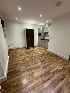 1 bedroom terraced house to rent, 276b St James Road, St James Mews, London, SE1