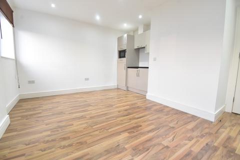 1 bedroom terraced house to rent, 276b St James Road, St James Mews, London, SE1