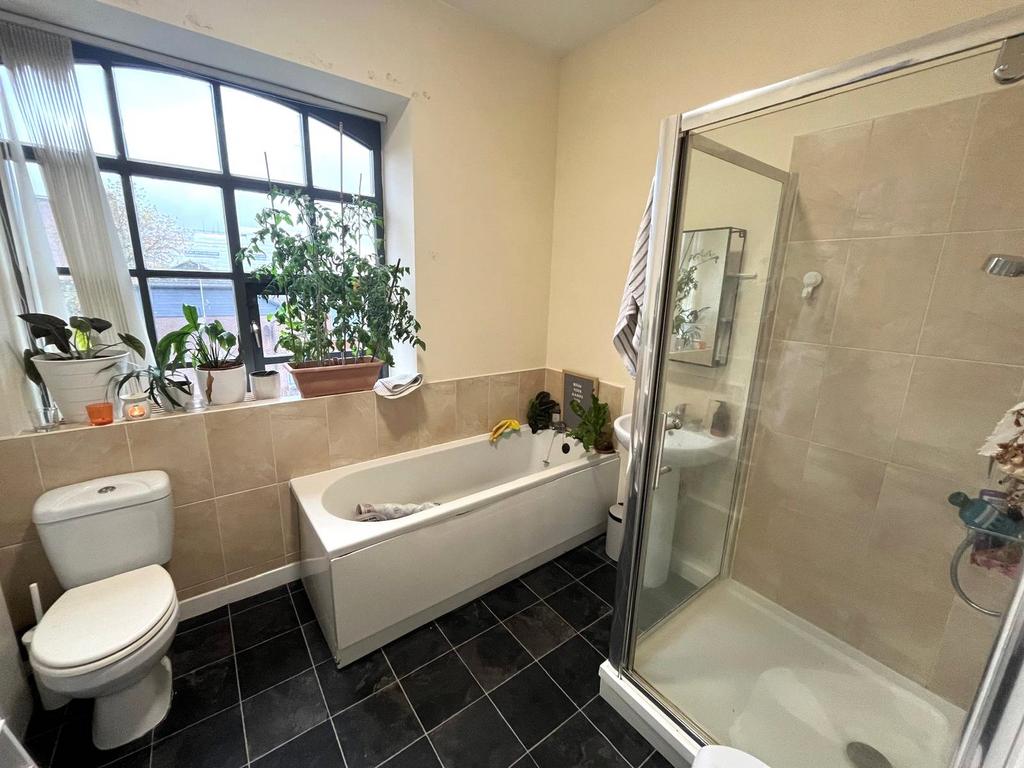 Main Bathroom