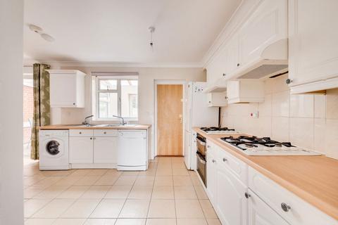 6 bedroom house to rent, Kent Avenue, Canterbury