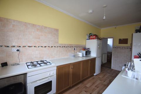 3 bedroom detached house to rent, Worthing Road, Southsea PO5