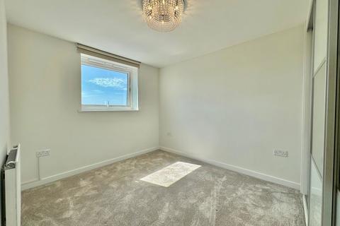 2 bedroom flat to rent, Ebdon Way, Torquay, TQ1 4FE