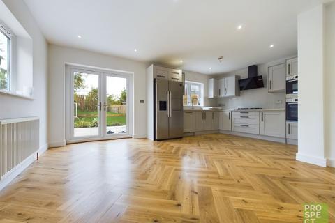 4 bedroom detached house for sale, Branksome Hill Road, College Town, Sandhurst, Berkshire, GU47