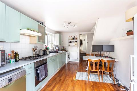 2 bedroom apartment for sale, Ballater Road, London