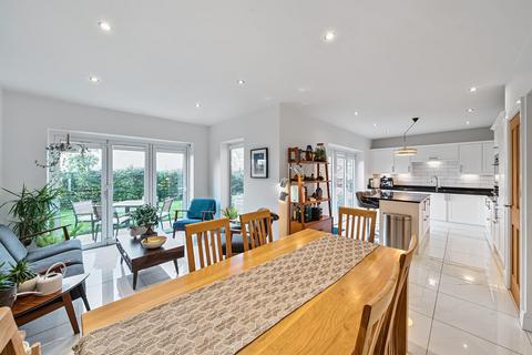 14 Orchard Park, Ulleskelf, Tadcaster, LS24 9FT