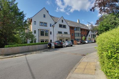 2 bedroom retirement property for sale, Bolnore Road, Fleur De Lis, RH16