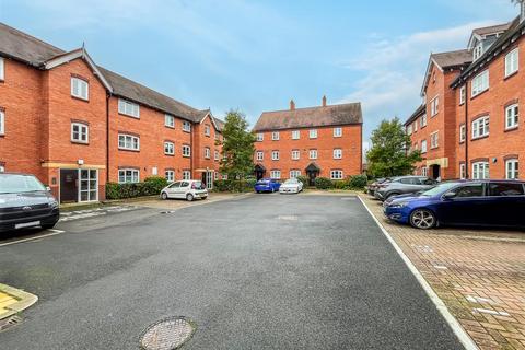 2 bedroom apartment for sale, Martinique Square, Bowling Green Street, Warwick