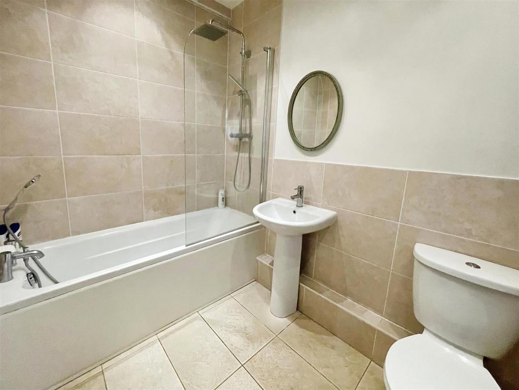 En Suite Bathroom