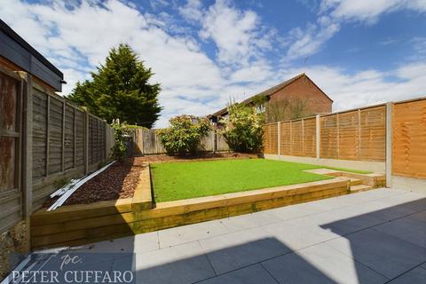 undefined, Frenchs Close, Ware SG12