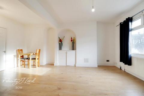 4 bedroom terraced house to rent, Abbey Road, LONDON