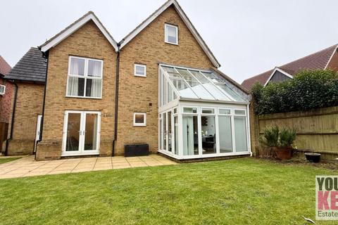 5 bedroom detached house for sale, Bishops Close, Hawkinge, Folkestone, Kent CT18 7RP