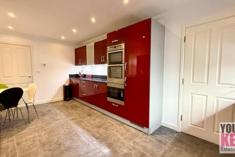 3 Bishops Close, Hawkinge, Folkestone, CT18 7RP