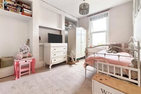 73 Malvern Road, Gillingham, ME7 4BB