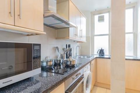 3 bedroom flat to rent, Hill Street, London W1J