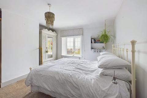 82 Bisley Road, Stroud, GL5 1HG