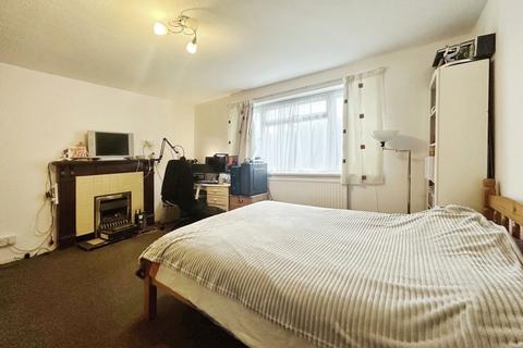 2 bedroom apartment for sale, Clayton Road, Farnborough, Hampshire