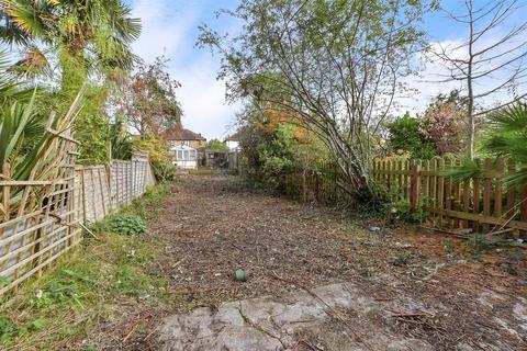 3 bedroom terraced house for sale, Ainslie Wood Gardens, Chingford