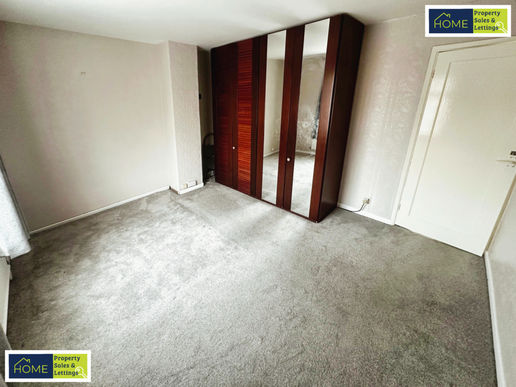 83 Hylion Road, West Knighton, Leicester, LE2 6 JE
