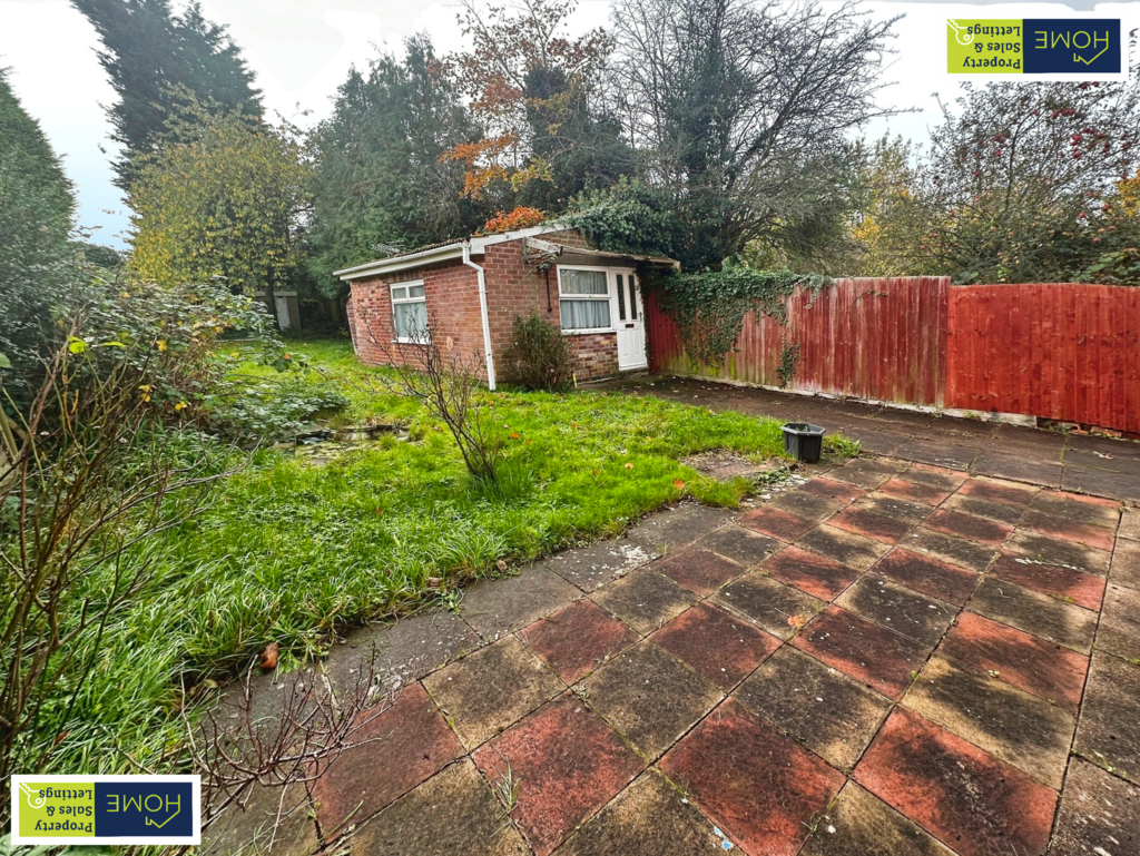 83 Hylion Road, West Knighton, Leicester, LE2 6 JE