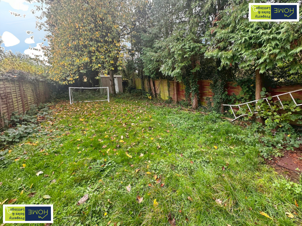 83 Hylion Road, West Knighton, Leicester, LE2 6 JE