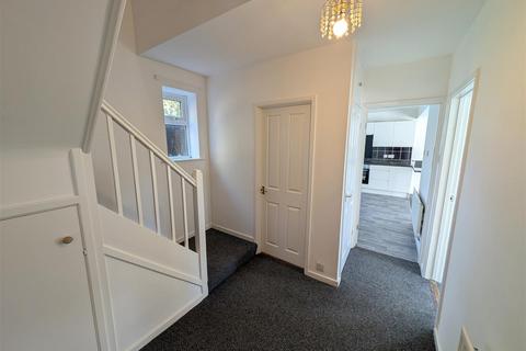 3 bedroom semi-detached house to rent, The Spinney, Middleton St. George