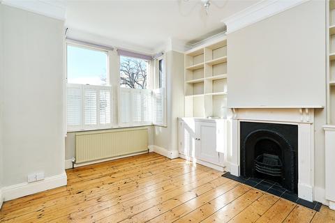 3 bedroom end of terrace house to rent, Heath Gardens