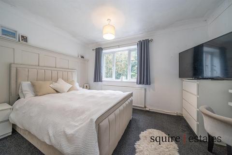 2 bedroom terraced house for sale, Katrine Square, Hemel Hempstead