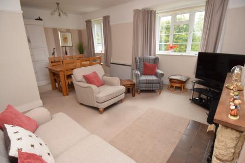 3 bedroom flat for sale, East Chisenbury, Pewsey, SN9 6AH