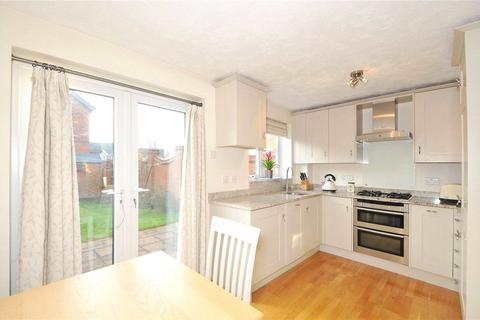 2 bedroom terraced house to rent, Hebbecastle Down, Warfield, Bracknell, Berkshire, RG42