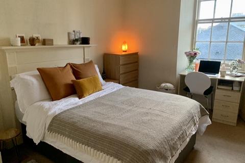 undefined, 2570L Academy Street, Edinburgh, EH6 7EE