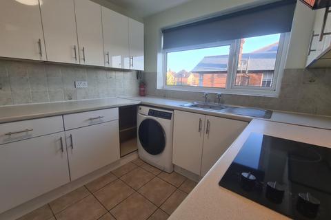 2 bedroom flat to rent, Wilton Road, Hampshire SO15