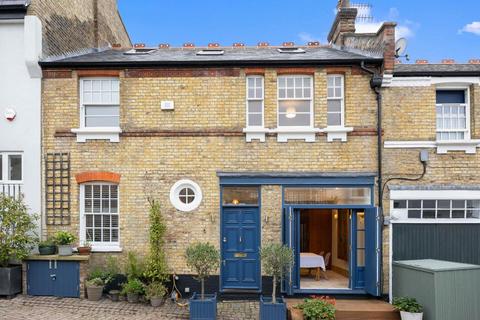 5 bedroom mews to rent, Daleham Mews, Belsize Park NW3