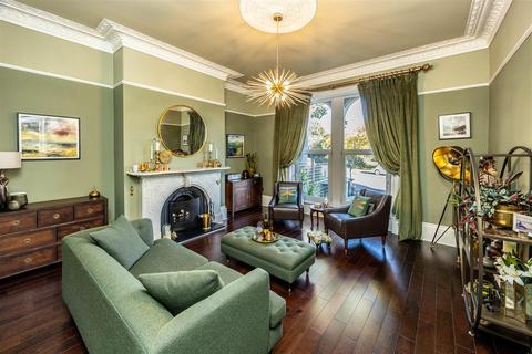 undefined, Gledholt Road, Huddersfield HD1