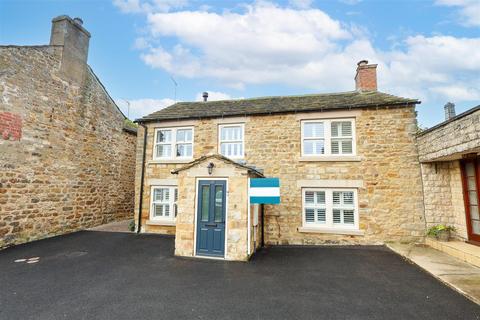 3 bedroom cottage for sale, Park Square, Masham