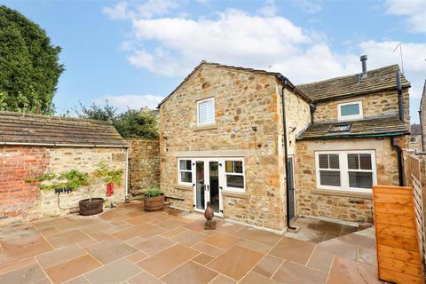 3 bedroom cottage for sale, Park Square, Masham