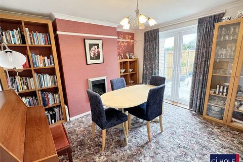 4 bedroom terraced house for sale, Lynton Road, Hucclecote, Gloucester, GL3