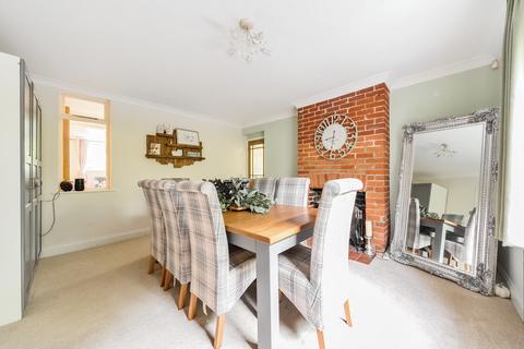 Lonsdale Botley Road, Curbridge, Southampton, SO30 2HB