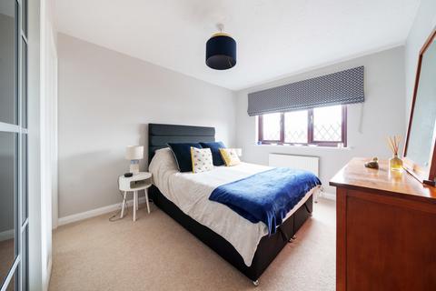 1 Gray Close, Warsash, Southampton, SO31 9TB