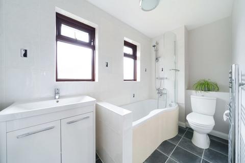1 Gray Close, Warsash, Southampton, SO31 9TB