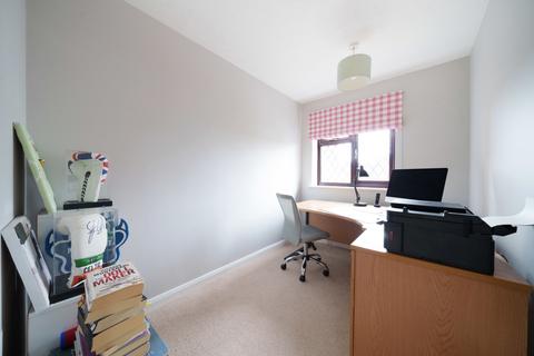 1 Gray Close, Warsash, Southampton, SO31 9TB