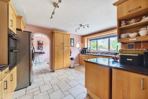 3 bedroom detached house for sale, Bridge Road, Sarisbury Green, Southampton, Hampshire, SO31