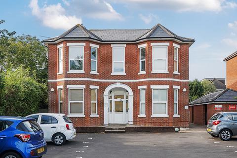 1 bedroom flat for sale, St. Marys Road, Netley Abbey, Southampton, Hampshire, SO31