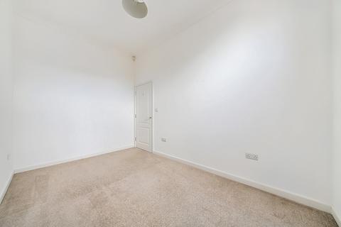 1 bedroom flat for sale, St. Marys Road, Netley Abbey, Southampton, Hampshire, SO31