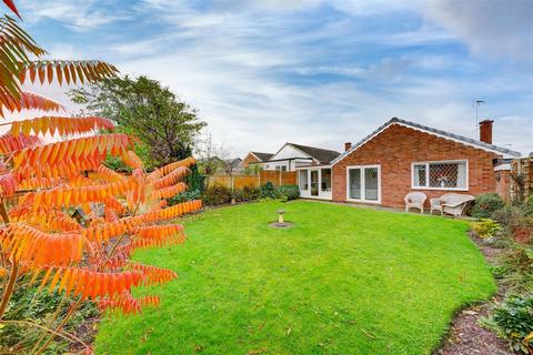 2 bedroom semi-detached bungalow for sale, Barrington Close, Albrighton, Wolverhampton