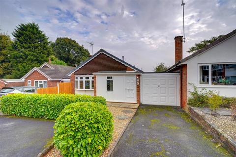 2 bedroom semi-detached bungalow for sale, Barrington Close, Albrighton, Wolverhampton